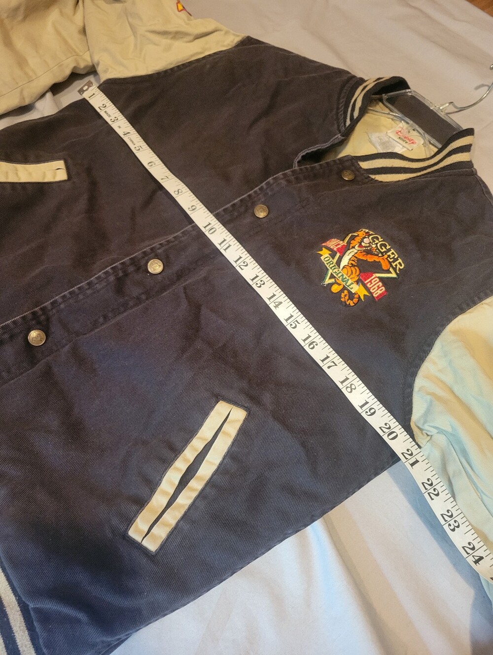 Tigger Bomber Jacket, Worn As Womans Medium, READ DESCRIPTION - Picture 12 of 16